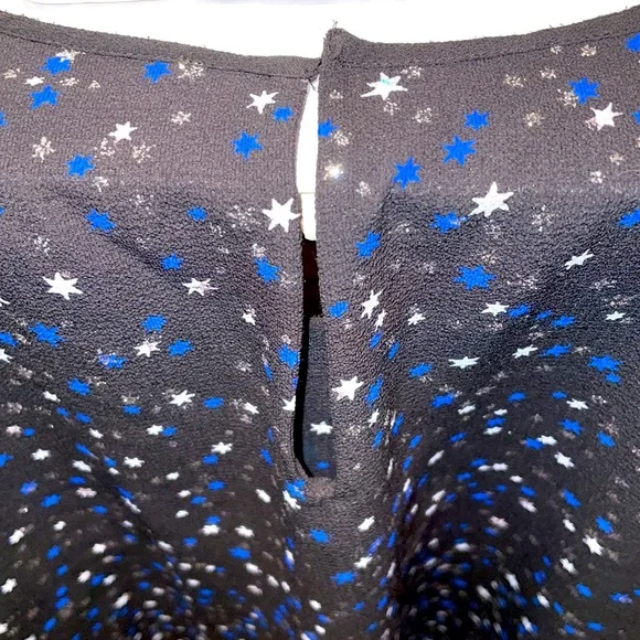 Sparkly holiday blouse - Picture 4 of 7